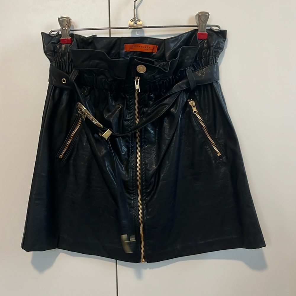 Leather skirt